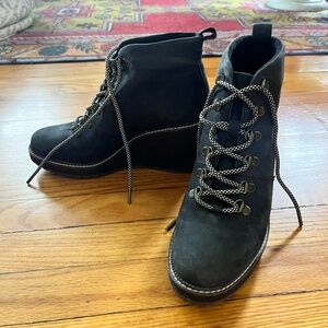 TOMS Melrose Black Water Resistant Lace-Up Wedge Boot: size 8
